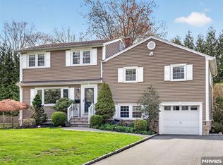 232 Momar Dr, Ramsey, NJ 07446