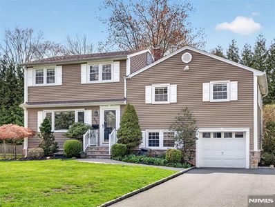 232 Momar Dr, Ramsey, NJ, 07446