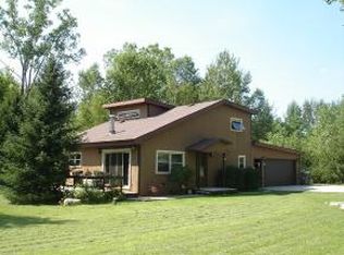 121 Dekard Rd, Little Suamico, WI 54141