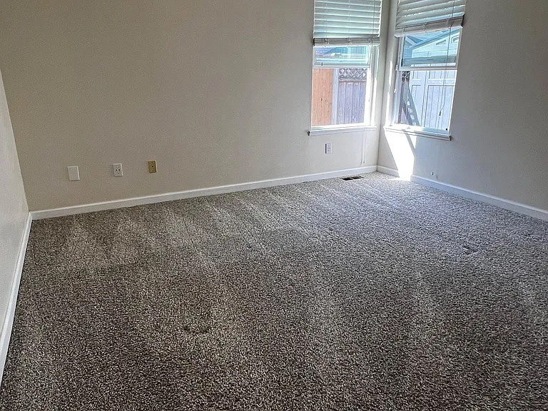 12810 NE 101st Pl — Photo 15