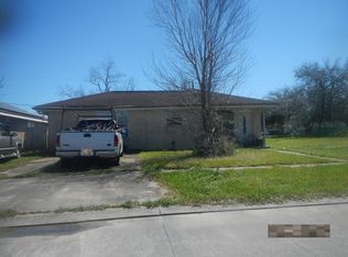 121 Coney Dr, Arabi, LA 70032