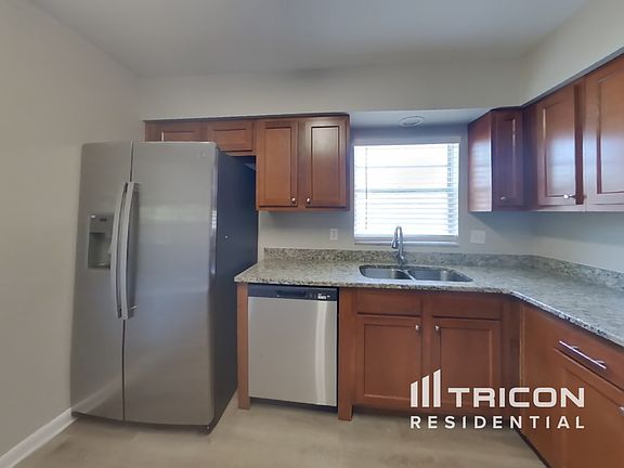 4th image of 3119 Sandspur Dr