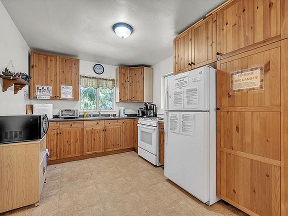 3rd image of 17271 Lake Vera Purdon Rd #2