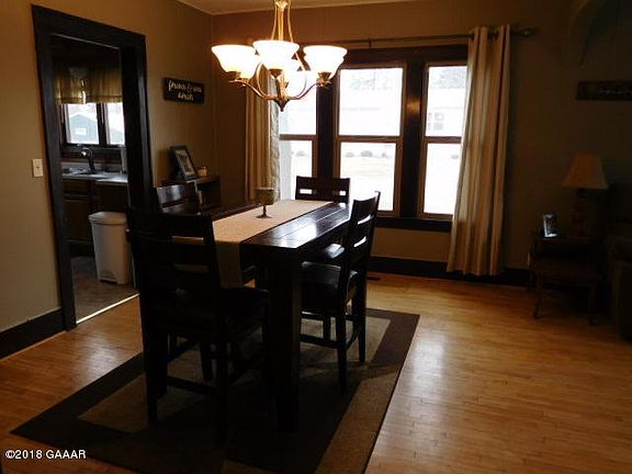 3rd image of 119 W Division St