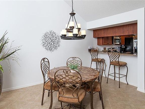 5th image of 416 Cerromar Ct Unit 253