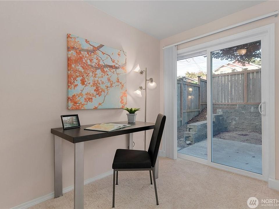 Lower level bedroom with your own mini garden and 3/4 bathroom, great for guest visits or room share.