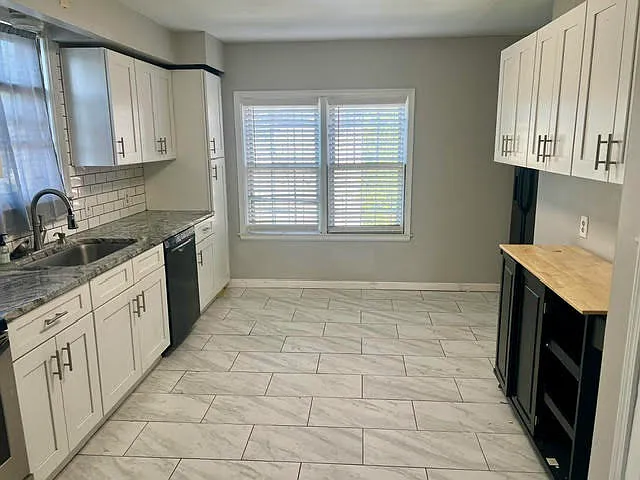 2 bed, 2000 sqft, $1,450 — Photo 2