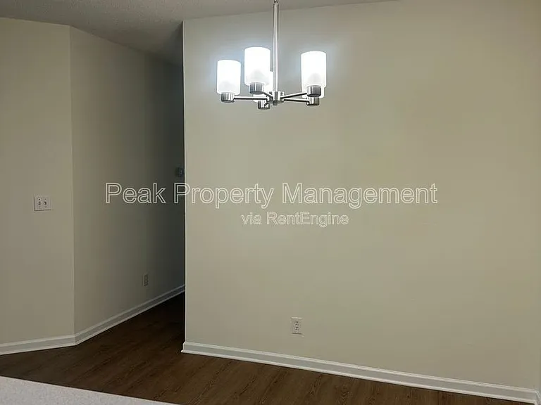 801 Virginia Center Pkwy — Photo 29