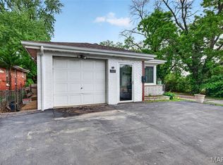 3927 Weber Rd, Saint Louis, MO 63123