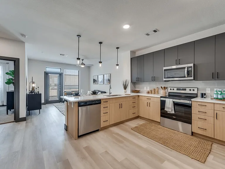 5540 Sofia Pl — Photo 1