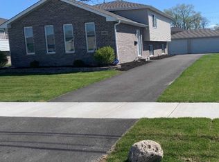 3025 141st St, Blue Island, IL 60406