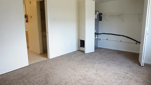 1514 Sylvan Ln #106 Photo 1