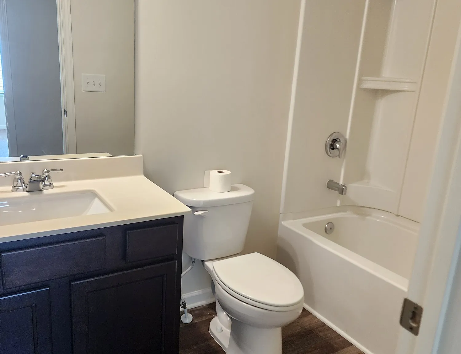 3 bed, 2.5 bath, 1514 sqft, $2,200 — Photo 3