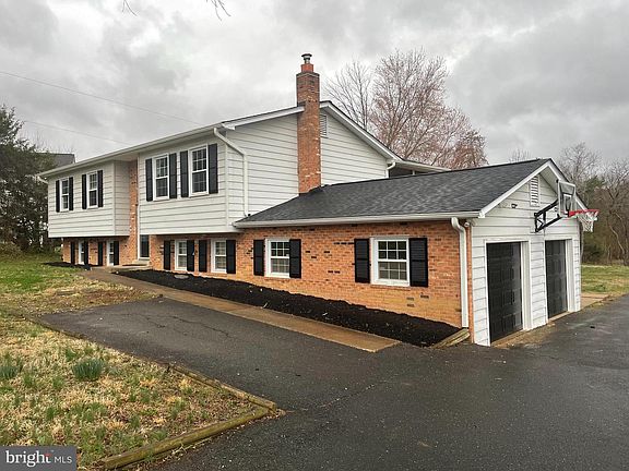 3rd image of 81 Olde Concord Rd