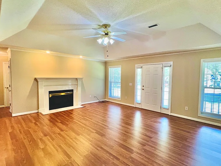 103 Darlington Cir — Photo 10