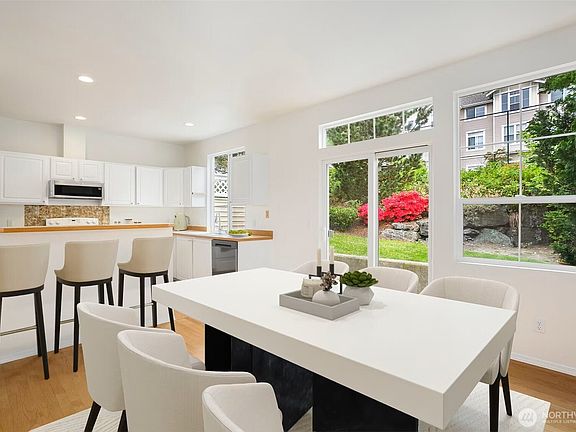 3rd image of 5301 164th Avenue SE