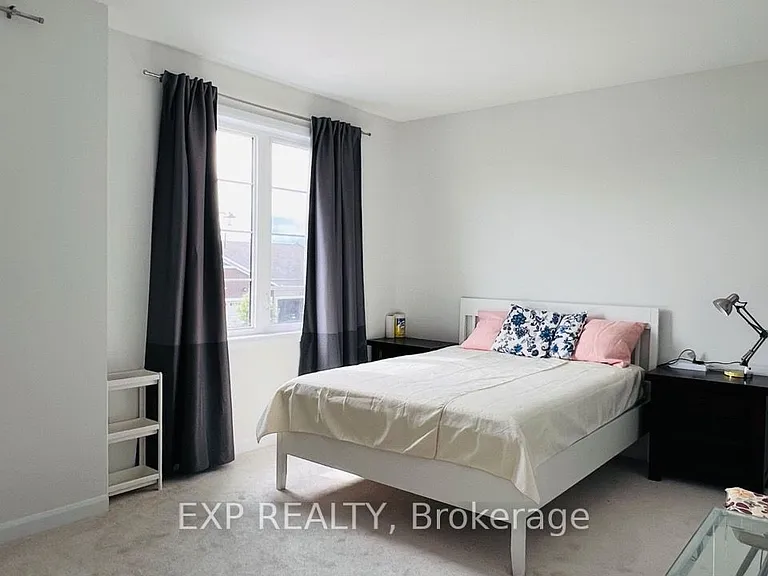 747 Coast Cir — Photo 26