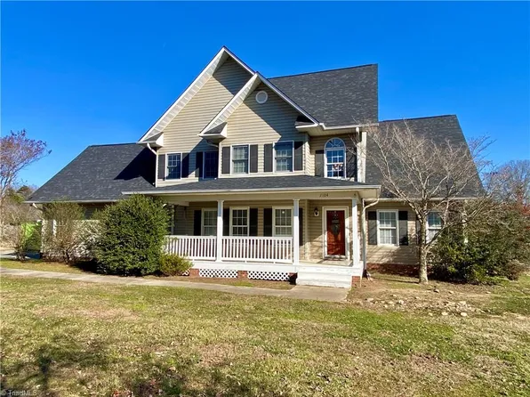 2104 Sandy Ridge Rd, Colfax, NC 27235