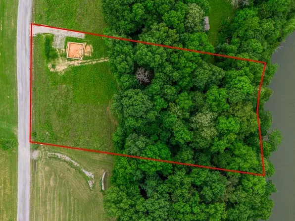 23001 Moonshine Dr, Abingdon, VA 24210