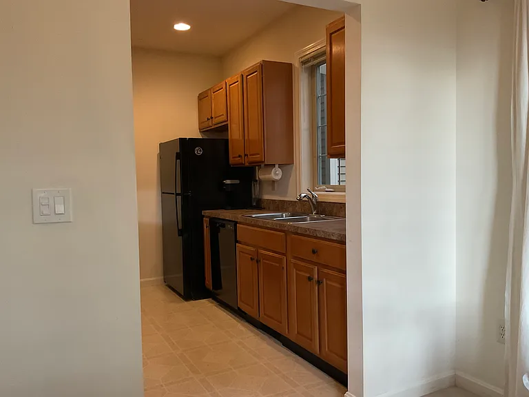 57B E Pattagansett Rd #B — Photo 8