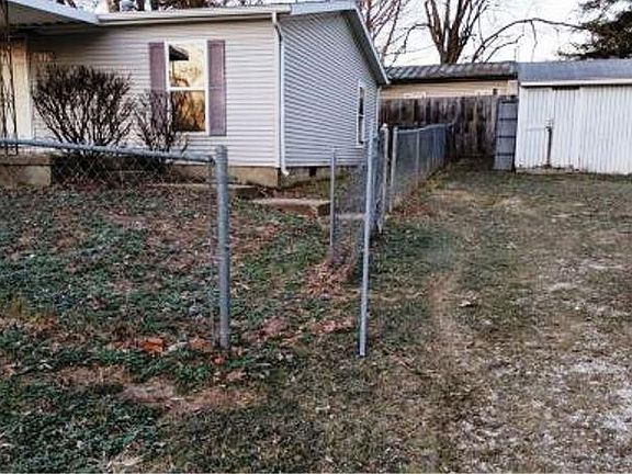 3rd image of 137 Beach Dr