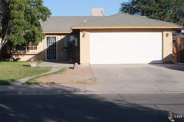 1st image of 884 Webb Ave
