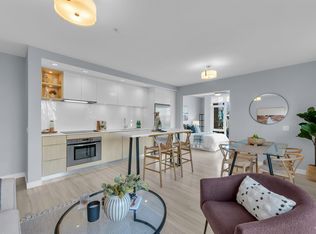 111 E 3rd St #207, North Vancouver, BC