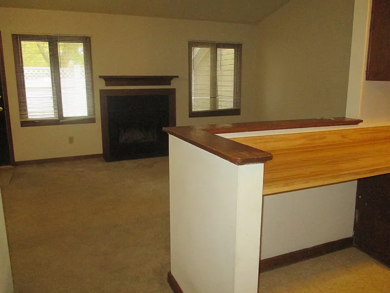 1554 College Way — Photo 6