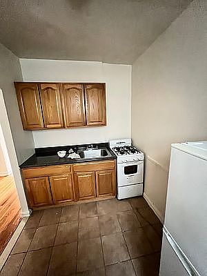 2nd image of 667 Ocean Ave APT 2D