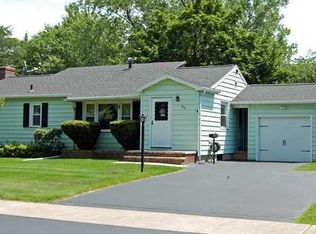 263 Coronado Dr, Rochester, NY 14617