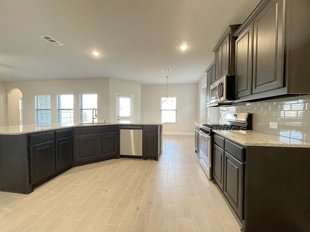 Building Photo - 4009 Gray Wolf Dr