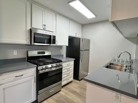 Chateau Emelita Apartments