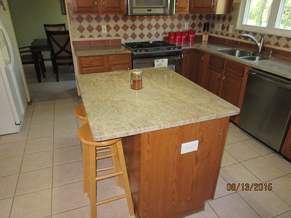 Island-granite counters