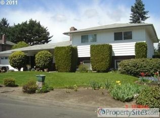 2703 SE Spruce St, Hillsboro, OR 97123