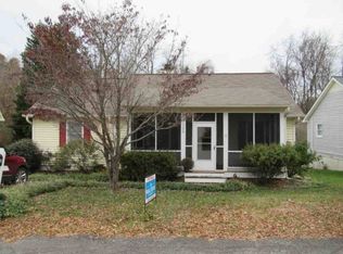 1520 Kenwalt Dr, Clemmons, NC 27012
