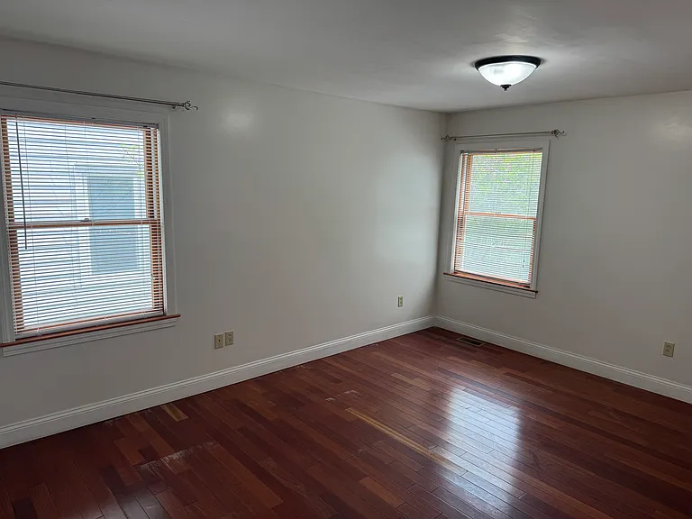 313 Chipman Street Ext — Photo 10