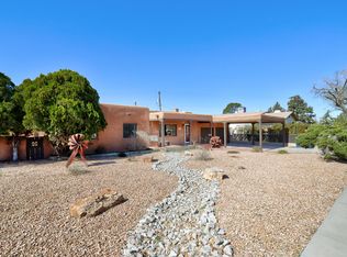 605 Ridgecrest Dr SE, Albuquerque, NM 87108