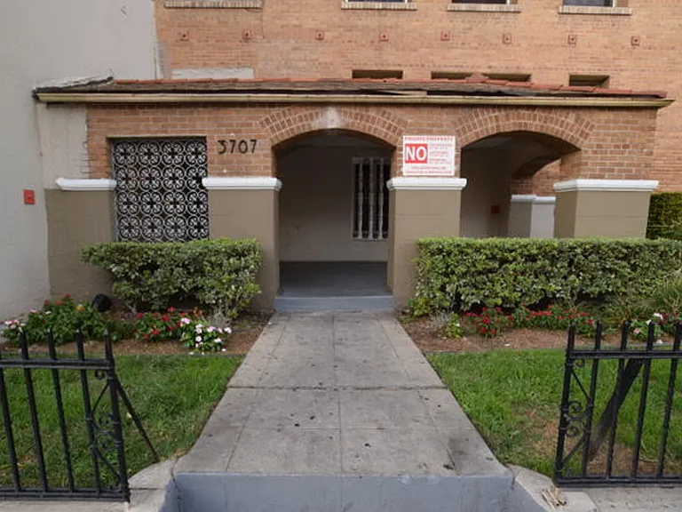 GRM - Gramercy Apartments — Photo 2