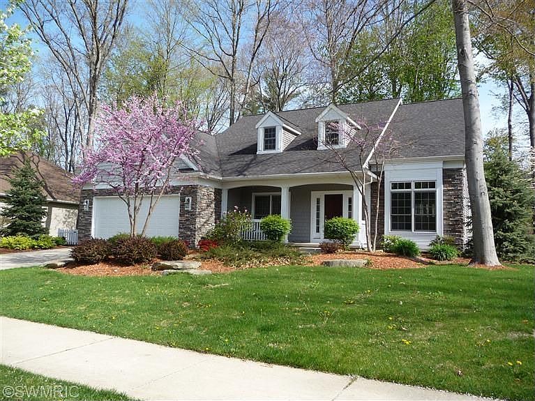 1st image of 2583 Danton Dr SW