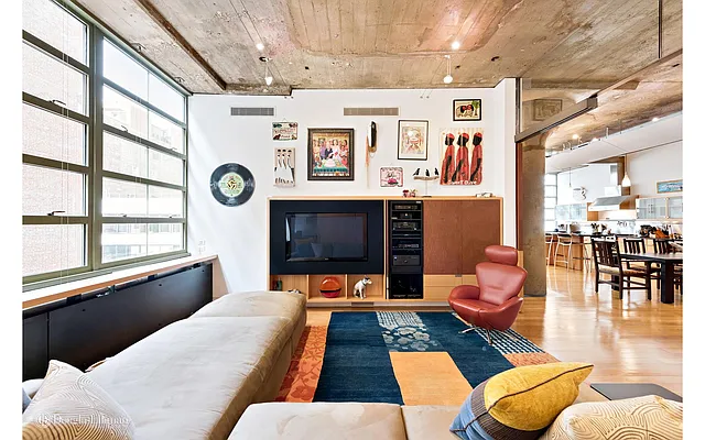 Sold by Douglas Elliman | media 25