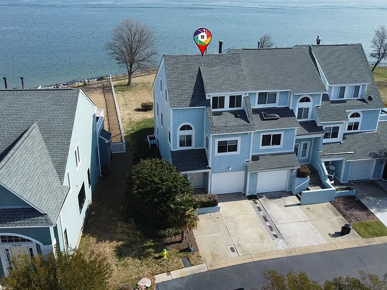 9568 Bay Front Dr — Photo 42