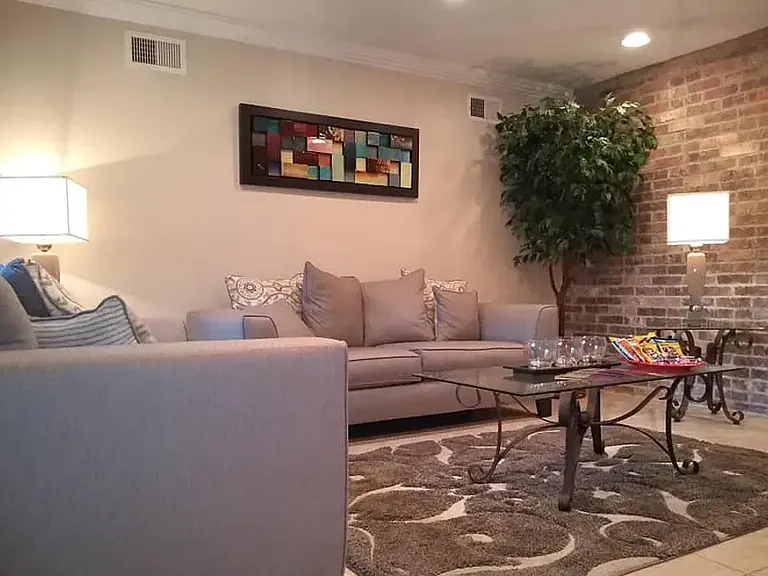 Star Westheimer Apartments — Photo 10