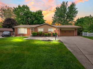 11971 Fairview Dr, Sterling Heights, MI 48312