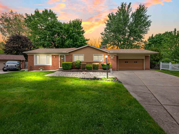 11971 Fairview Dr, Sterling Heights, MI 48312