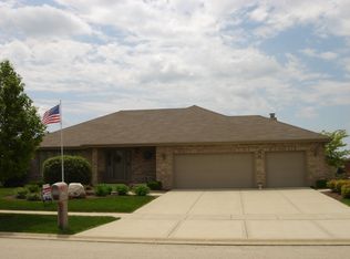 11326 Sandalwood Dr, Frankfort, IL 60423