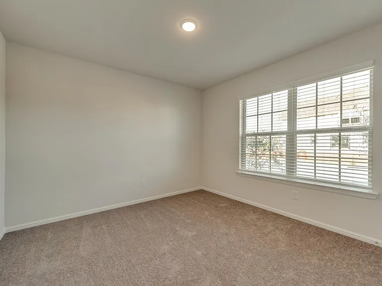 4909 Cleves Ave — Photo 15