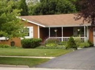 3854 Applewood Ln, Rockford, IL 61114