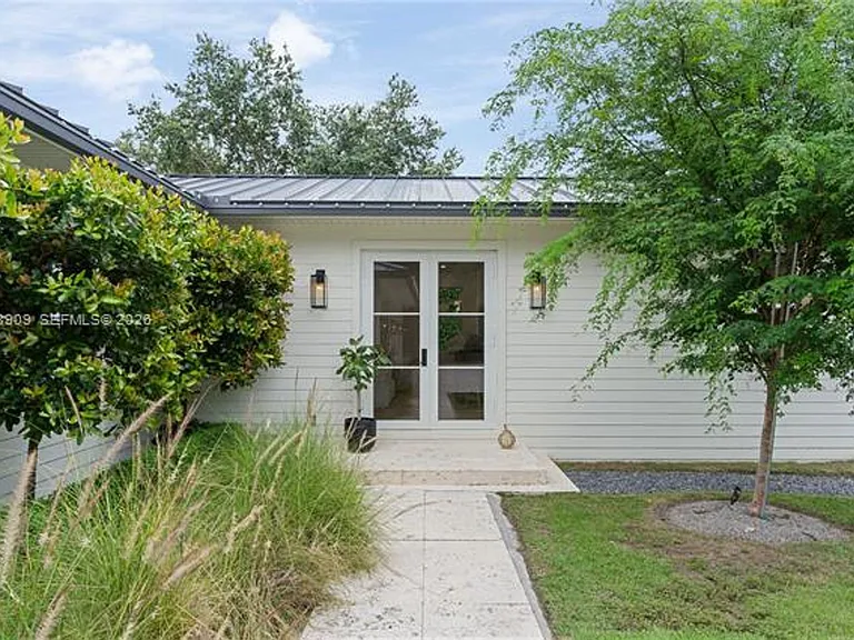 9301 SW 93rd Ave #0 — Photo 9