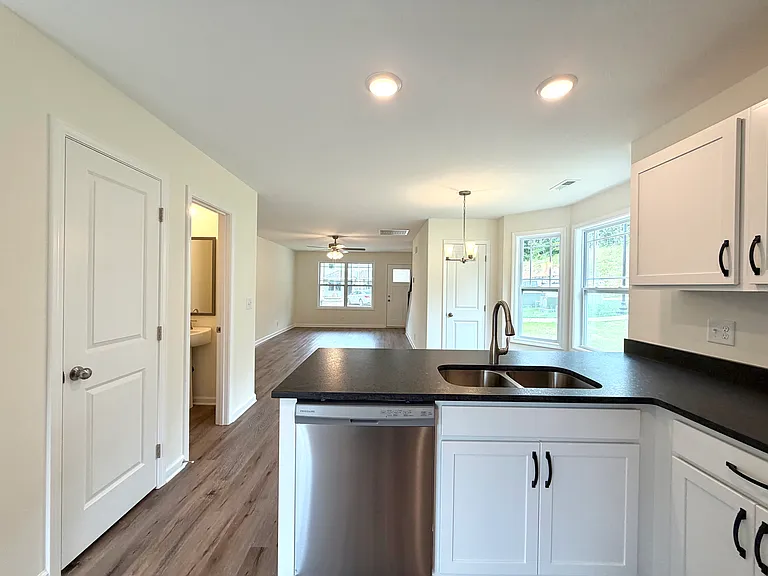 901 Peaceful Pl — Photo 32
