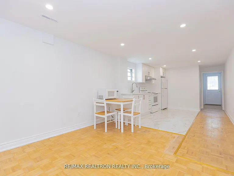 129 Sexton Cres #LOWER — Photo 5